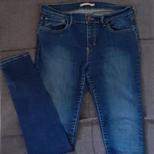 Skinny Jeans - Levi Strauss & Co. 710 Super Skinny